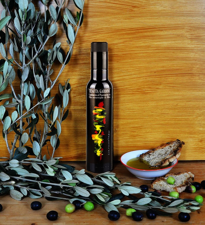 pepper flavored extra virgin olive oil tenuta gardini